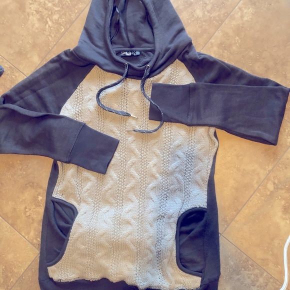 STUDIO Hoodie Pullover! Sz.(LG) - Picture 1 of 7
